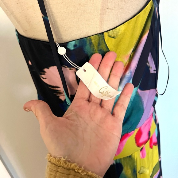 NWT, Trina Turk Shirley Halter Dress Stretch Elastic ,Side-Slit Resort,Size 8 - Picture 9 of 9